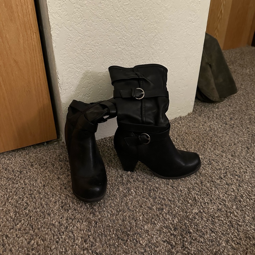 Black dress boots